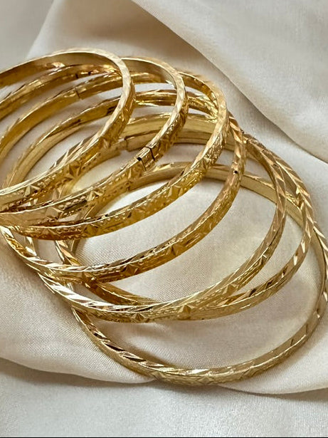 Sotiva Bangle Set